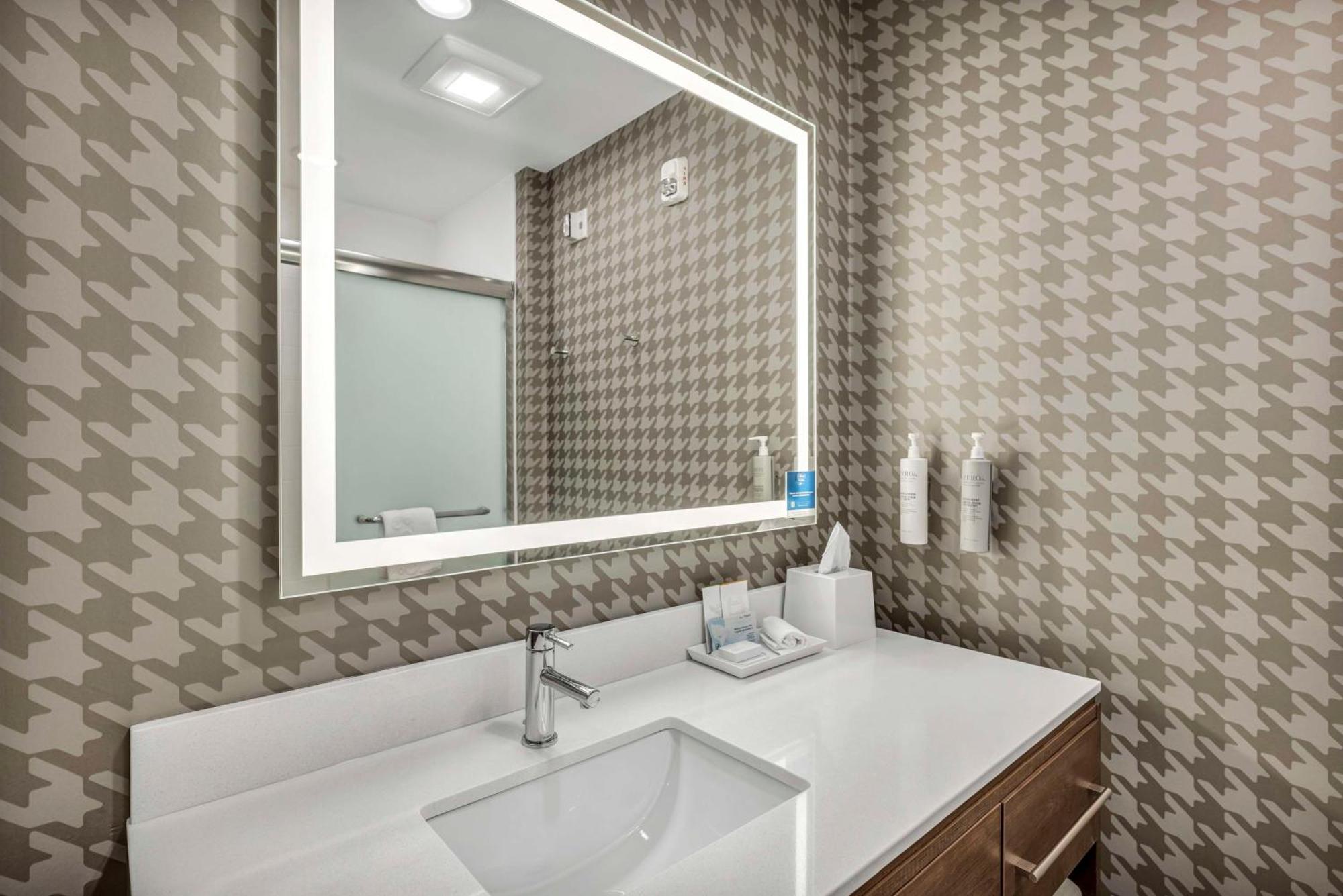 Home2 Suites By Hilton Raleigh West Lenovo Center מראה חיצוני תמונה