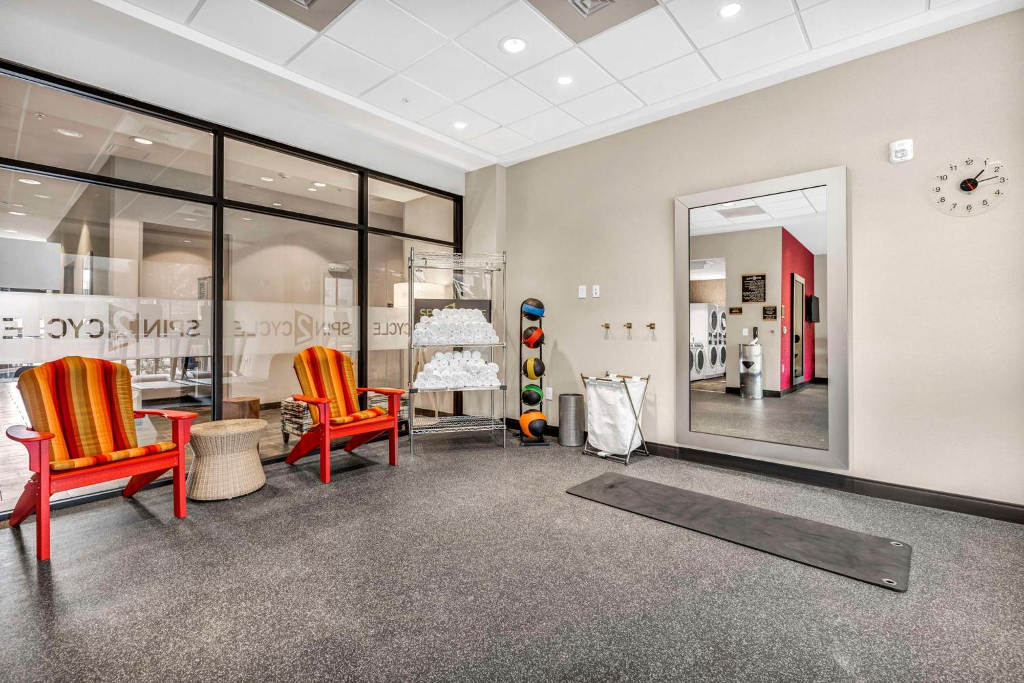 Home2 Suites By Hilton Raleigh West Lenovo Center מראה חיצוני תמונה