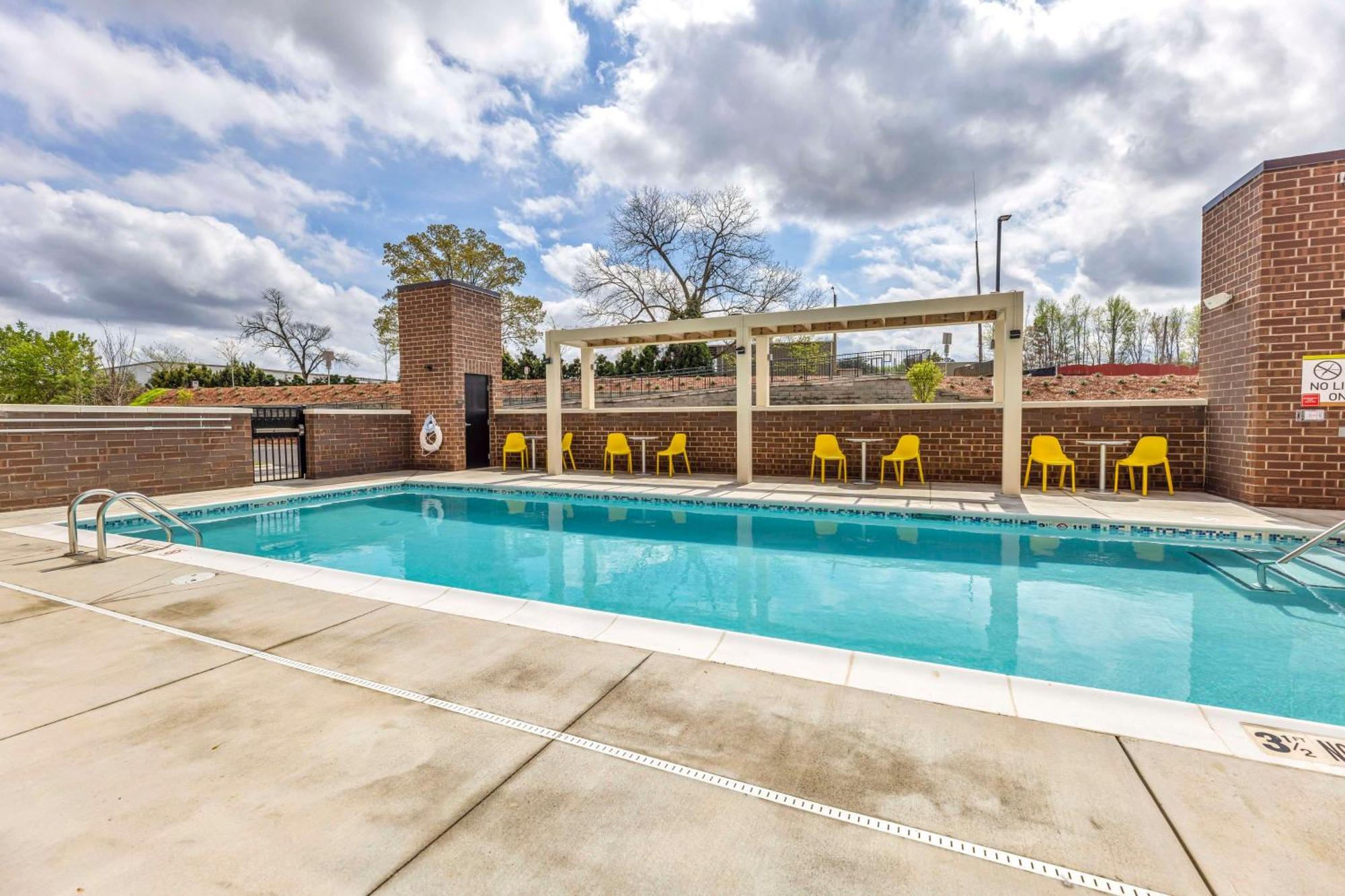 Home2 Suites By Hilton Raleigh West Lenovo Center מראה חיצוני תמונה