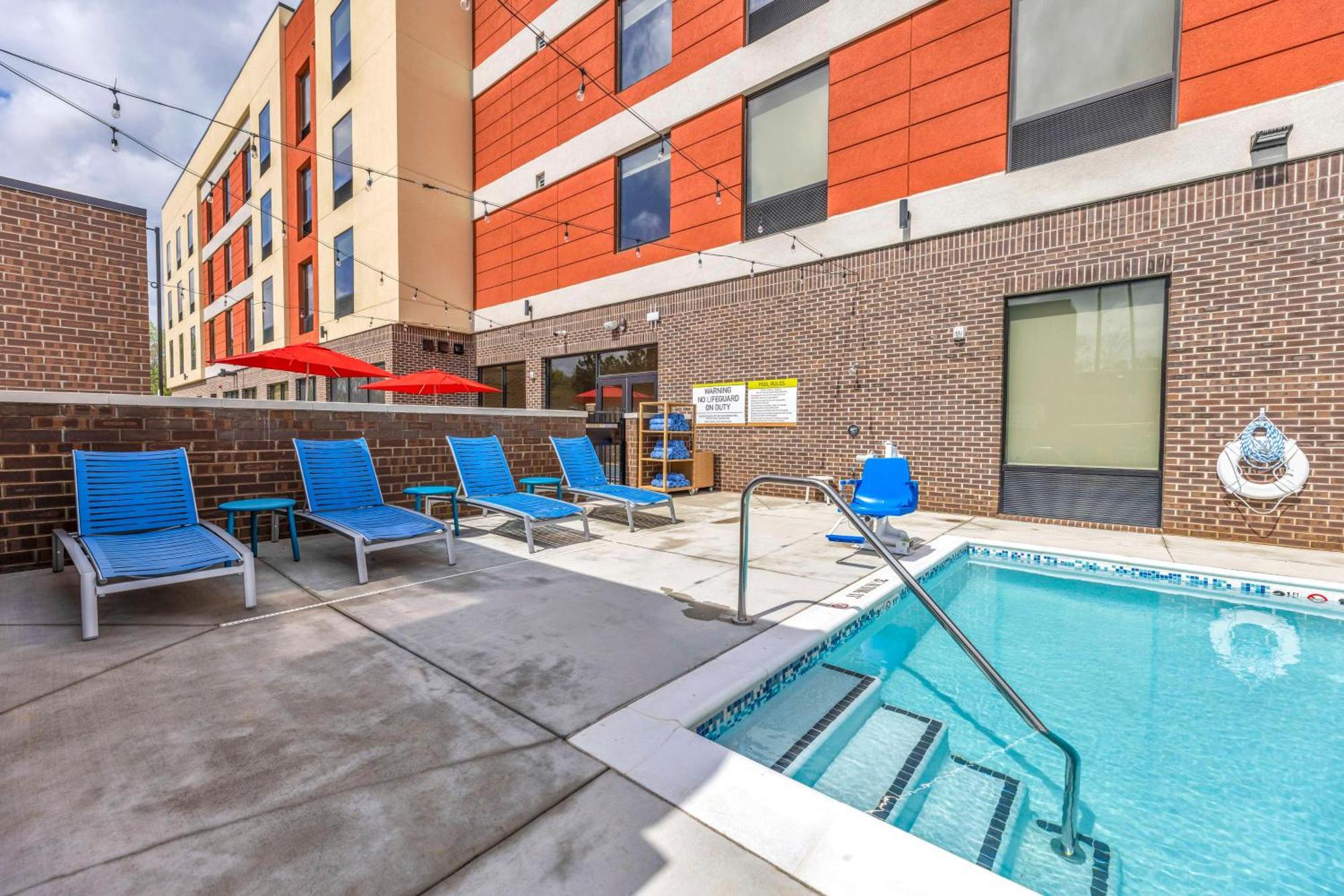 Home2 Suites By Hilton Raleigh West Lenovo Center מראה חיצוני תמונה