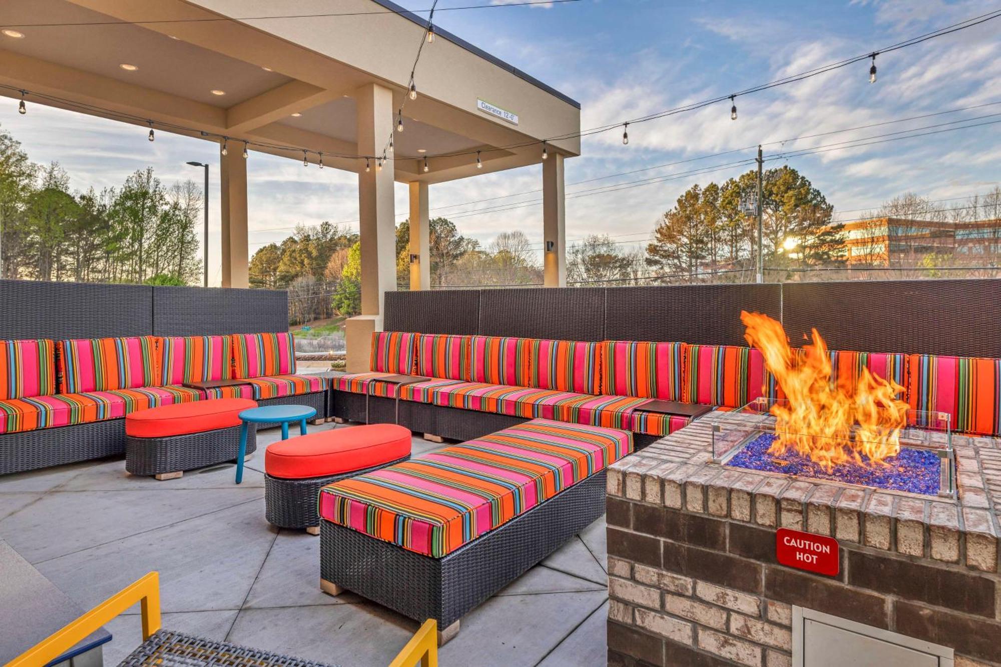 Home2 Suites By Hilton Raleigh West Lenovo Center מראה חיצוני תמונה
